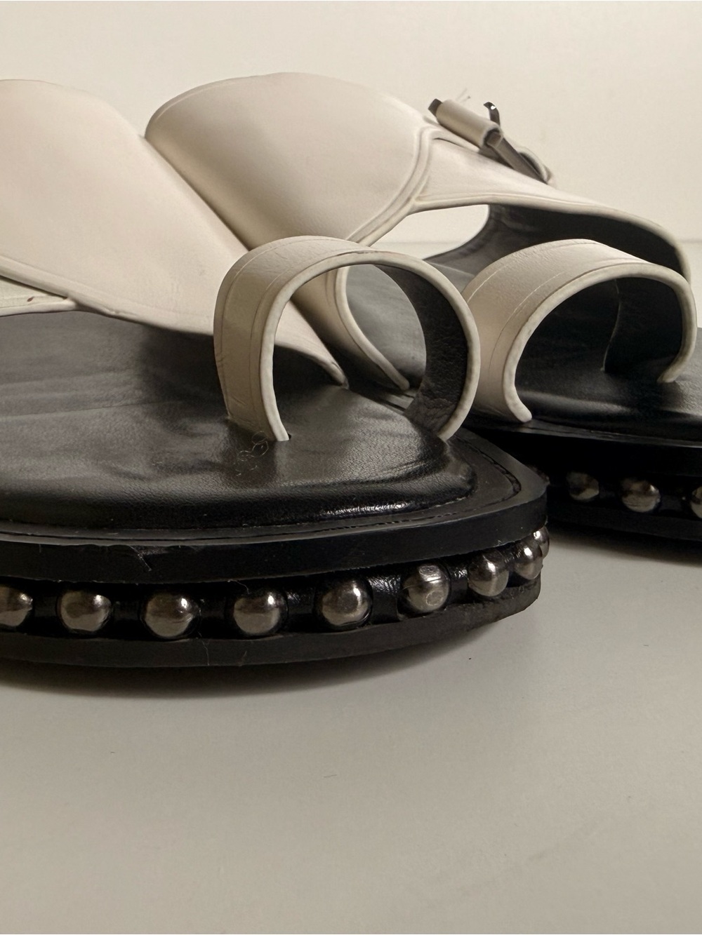 Vince Camuto White Toe Ring Slide Sandals with Studded Sole – Women’s - Picture 8 of 11